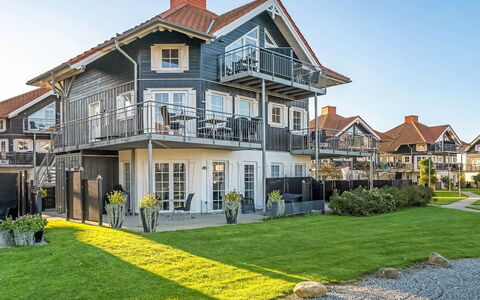 Nikica - 350M from the Sea: Architecture, Roof, Home, Composite Material, Daylighting, Siding, Driveway