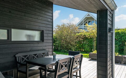 Kjell - 100M from the Sea: Blue, Shrub, Cottage, Groundcover, Garden, Estate, Shade, Landscaping, Farmhouse, Eco Hotel