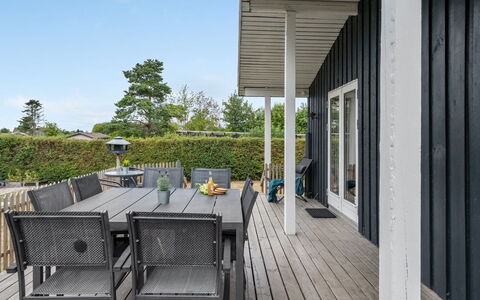 Asya - 600M from the Sea: Blue, Shrub, Cottage, Groundcover, Garden, Estate, Shade, Landscaping, Farmhouse, Eco Hotel