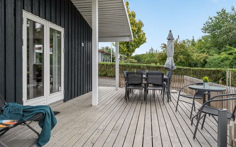 Asya - 600M from the Sea: Blue, Shrub, Cottage, Groundcover, Garden, Estate, Shade, Landscaping, Farmhouse, Eco Hotel