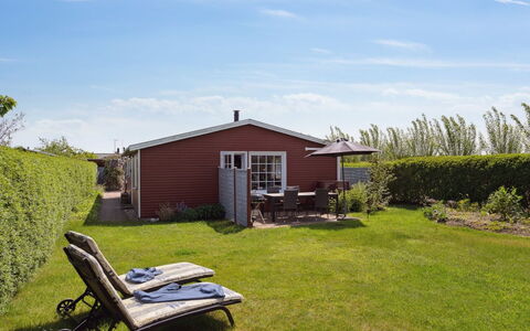 Amy - 150M from the Sea: Blue, Shrub, Cottage, Groundcover, Garden, Estate, Shade, Landscaping, Farmhouse, Eco Hotel