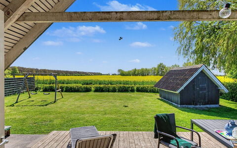 Elbert - 100M from the Sea: Wood, Garden, Backyard, Land Lot, Home, Roof, Shade, Deck, Hardwood, Yard