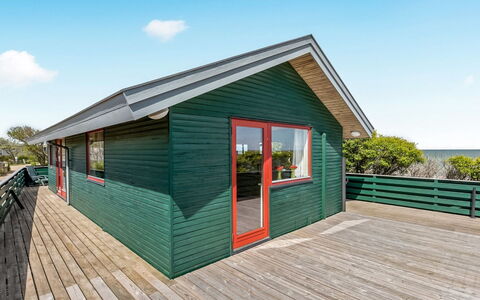 Eldar - 5M from the Sea: Blue, Shrub, Cottage, Groundcover, Garden, Estate, Shade, Landscaping, Farmhouse, Eco Hotel