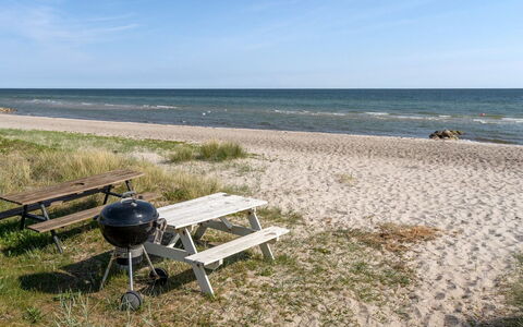Ulv - 25M from the Sea: Residential Area, Roof, Suburb, Driveway, Estate, Chimney