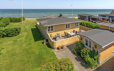 Hwitserk - 5M from the Sea: Residential Area, Roof, Suburb, Driveway, Estate, Chimney