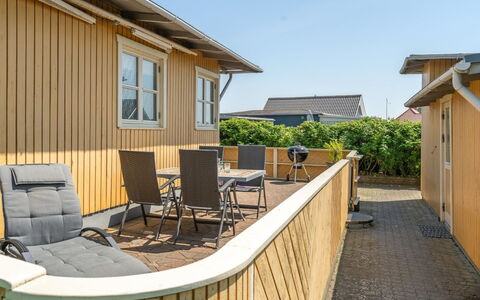 Hwitserk - 5M from the Sea: Residential Area, Roof, Suburb, Driveway, Estate, Chimney