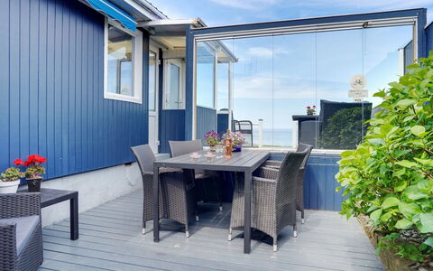 Nera - 10M from the Sea: Blue, Shrub, Cottage, Groundcover, Garden, Estate, Shade, Landscaping, Farmhouse, Eco Hotel