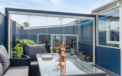 Nera - 10M from the Sea: Blue, Shrub, Cottage, Groundcover, Garden, Estate, Shade, Landscaping, Farmhouse, Eco Hotel