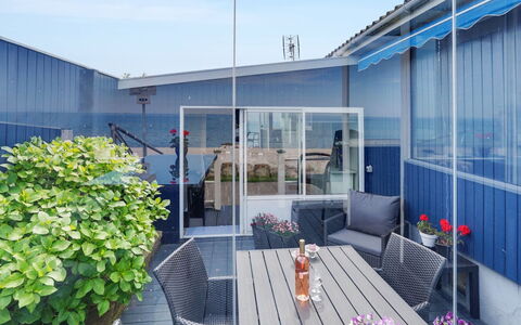 Nera - 10M from the Sea: Blue, Shrub, Cottage, Groundcover, Garden, Estate, Shade, Landscaping, Farmhouse, Eco Hotel