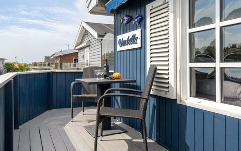 Nera - 10M from the Sea: Blue, Shrub, Cottage, Groundcover, Garden, Estate, Shade, Landscaping, Farmhouse, Eco Hotel