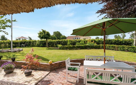 Maileen - 2.1Km to the Fjord: Blue, Shrub, Cottage, Groundcover, Garden, Estate, Shade, Landscaping, Farmhouse, Eco Hotel