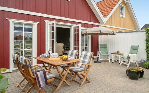 Eike - 250M from the Sea: Plant Community, Sunlight, Herbaceous Plant, Garden, Plantation, Agriculture, Farm