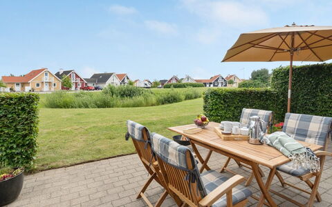 Eike - 250M from the Sea: Plant Community, Sunlight, Herbaceous Plant, Garden, Plantation, Agriculture, Farm