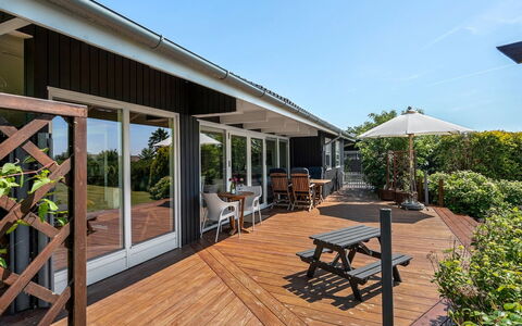 Bisera - 150M from the Sea: Blue, Shrub, Cottage, Groundcover, Garden, Estate, Shade, Landscaping, Farmhouse, Eco Hotel