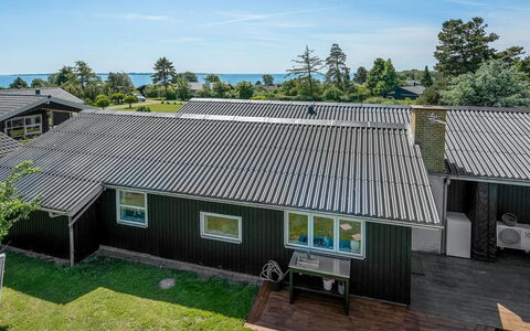 Bisera - 150M from the Sea: Blue, Shrub, Cottage, Groundcover, Garden, Estate, Shade, Landscaping, Farmhouse, Eco Hotel