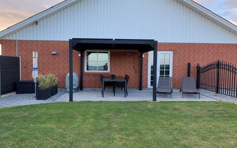 Ringulf - 350M from the Sea: Blue, Shrub, Cottage, Groundcover, Garden, Estate, Shade, Landscaping, Farmhouse, Eco Hotel