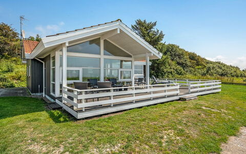 Arnwith - 20M from the Sea: Porch