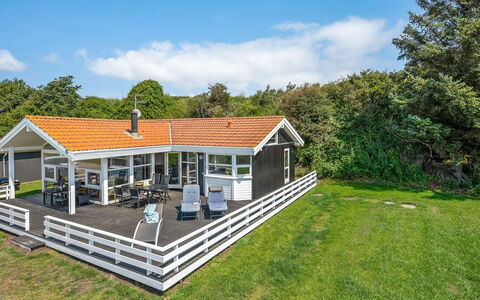 Arnwith - 20M from the Sea: Home, Cottage, Porch, Estate, Siding, Farmhouse, Garden Buildings