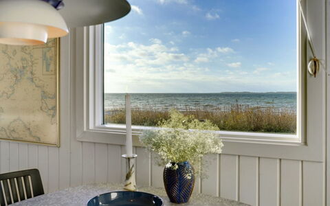 Akseline - 20M from the Sea: Blue, Shrub, Cottage, Groundcover, Garden, Estate, Shade, Landscaping, Farmhouse, Eco Hotel