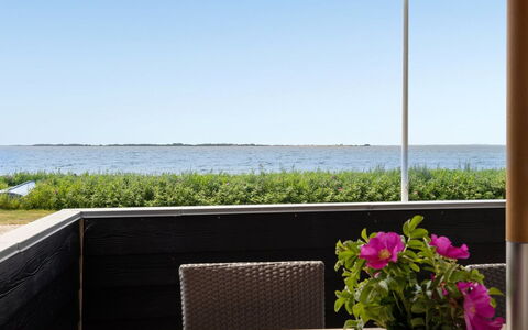 Akseline - 20M from the Sea: Blue, Shrub, Cottage, Groundcover, Garden, Estate, Shade, Landscaping, Farmhouse, Eco Hotel