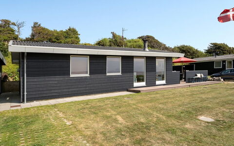 Akseline - 20M from the Sea: Blue, Shrub, Cottage, Groundcover, Garden, Estate, Shade, Landscaping, Farmhouse, Eco Hotel
