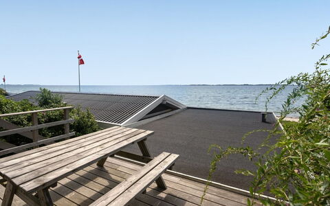 Pellervo - 20M from the Sea: Roof, House, Land Lot, Home, Cottage, Estate, Garden Buildings, Shade, Log Cabin, Landscaping