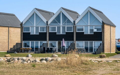 Ninne - 50M from the Sea: Wood, Roof, Architecture, Home, House, Cottage, Siding, Hardwood, Slope, Estate
