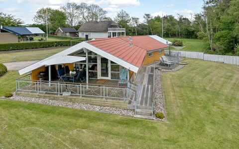 Hjalmar - 400M from the Sea: Blue, Shrub, Cottage, Groundcover, Garden, Estate, Shade, Landscaping, Farmhouse, Eco Hotel