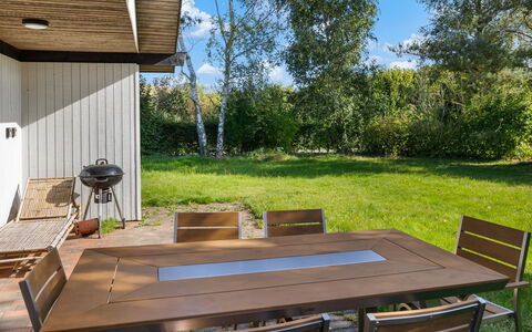 Kalle - 400M from the Sea: Apartment, Shade, Balcony, Chair, Fence, Outdoor Furniture, Aluminium, Artificial Turf
