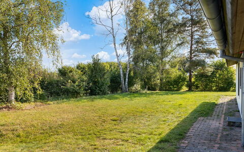 Kalle - 400M from the Sea: Apartment, Shade, Balcony, Chair, Fence, Outdoor Furniture, Aluminium, Artificial Turf