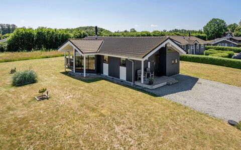Ela - 500M from the Sea: Grass, Shrub, House, Garden, Home, Cottage, Land Lot, Lawn, Groundcover