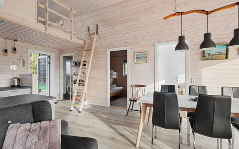 Mato - 100M from the Sea: Wood, Home, Wood Flooring, Hardwood, Plank, Cottage, Wood Stain, Log Cabin, Living Room, Lumber