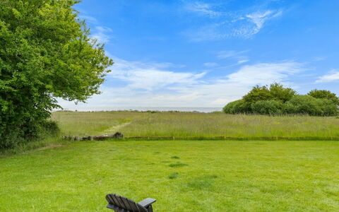 Mato - 100M from the Sea: Sky, Blue, Green, Grass, Natural Environment, Grassland, Natural Landscape, Plain, Landscape, Summer