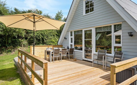 Thormund - 350M from the Sea: Roof, House, Home, Cottage, Siding, Estate, Driveway, Garden Buildings, Yard, Shed