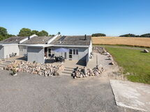 Henne - 2.5Km from the Sea