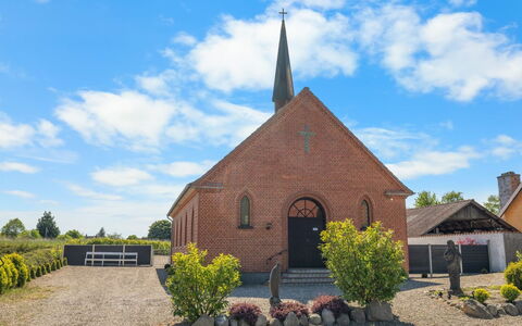 Frothi - 550M from the Sea: House, Home, Roof, Residential Area, Cottage, Estate, Farmhouse, Lawn, Landscaping, Siding