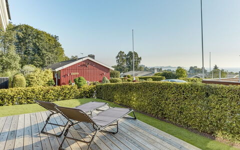 Florencia - 200M from the Sea: Roof, House, Land Lot, Home, Cottage, Estate, Garden Buildings, Shade, Log Cabin, Landscaping