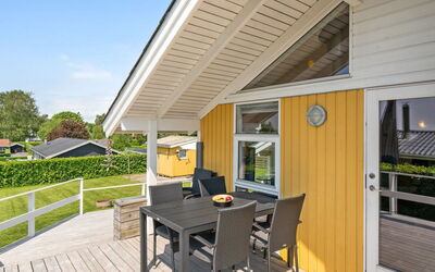 Albantine - 150M from the Sea
