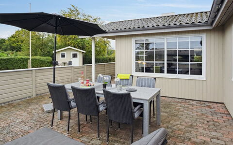 Haralda - 300M from the Sea: Blue, Shrub, Cottage, Groundcover, Garden, Estate, Shade, Landscaping, Farmhouse, Eco Hotel