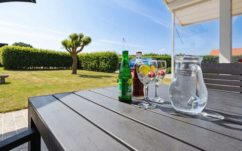 Inge - 300M from the Sea: Blue, Shrub, Cottage, Groundcover, Garden, Estate, Shade, Landscaping, Farmhouse, Eco Hotel