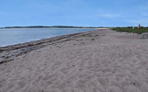 Inge - 300M from the Sea: Blue, Shrub, Cottage, Groundcover, Garden, Estate, Shade, Landscaping, Farmhouse, Eco Hotel