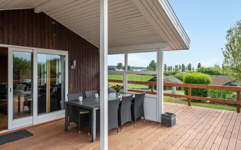Ellyn - 500M from the Sea: Blue, Shrub, Cottage, Groundcover, Garden, Estate, Shade, Landscaping, Farmhouse, Eco Hotel