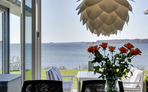 Lander - 20M from the Sea: Roof, House, Home, Cottage, Siding, Estate, Driveway, Garden Buildings, Yard, Shed