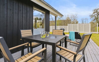 Gunholm - 150M from the Sea