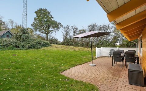 Boris - 500M from the Sea: Residential Area, Roof, Suburb, Driveway, Estate, Chimney