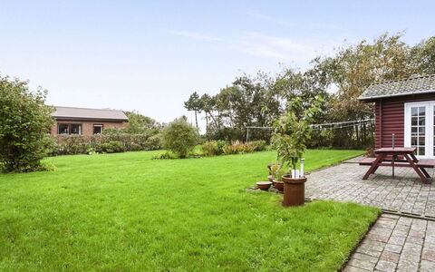Harrieth - 16Km from the Sea: Blue, Shrub, Cottage, Groundcover, Garden, Estate, Shade, Landscaping, Farmhouse, Eco Hotel