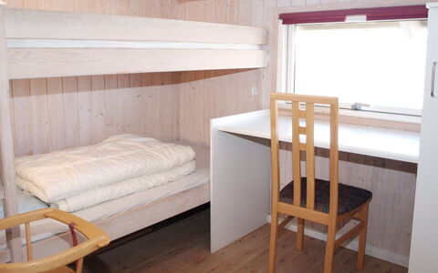 Ascan - 50M from the Sea: Wall, Bedroom, Wood, Bed, Floor, Interior Design, Flooring, Furniture, Bed Sheet, Bedding