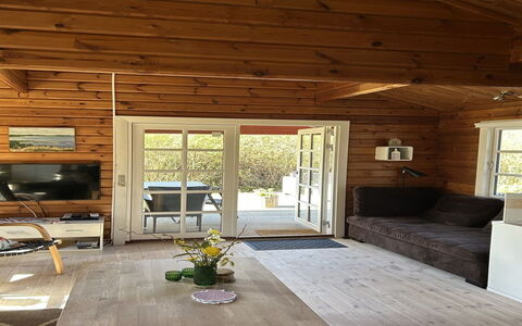 Ernestine - 500M to the Fjord: Flooring, Wood, Furniture, Floor, Interior Design, Ceiling, Wood Flooring, Hardwood, Living Room, Wood Stain