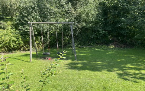 Ernestine - 500M to the Fjord: Grass, Garden, Shrub, Land Lot, Lawn, Groundcover, Shade, Backyard, Outdoor Play Equipment