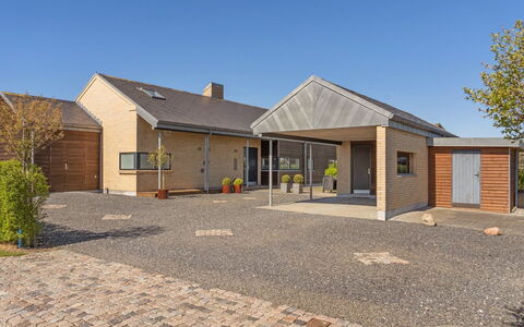 Hans - 700M from the Sea: Grass, House, Roof, Cottage, Home, Shrub, Farmhouse, Land Lot, Rural Area